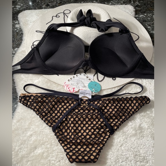 Victoria’s secret’s bombshell top 34D or 34DD and beach bunny XL bottoms - Picture 9 of 12